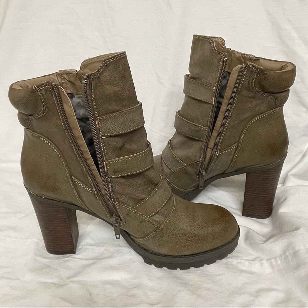 Guess GGadget Moto Platform Bootie, 11, Taupe, New Never Worn. Edgy, Classy Boot